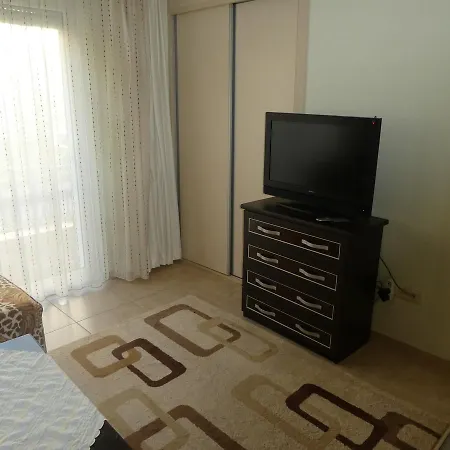 1+1 City Center Apartment *